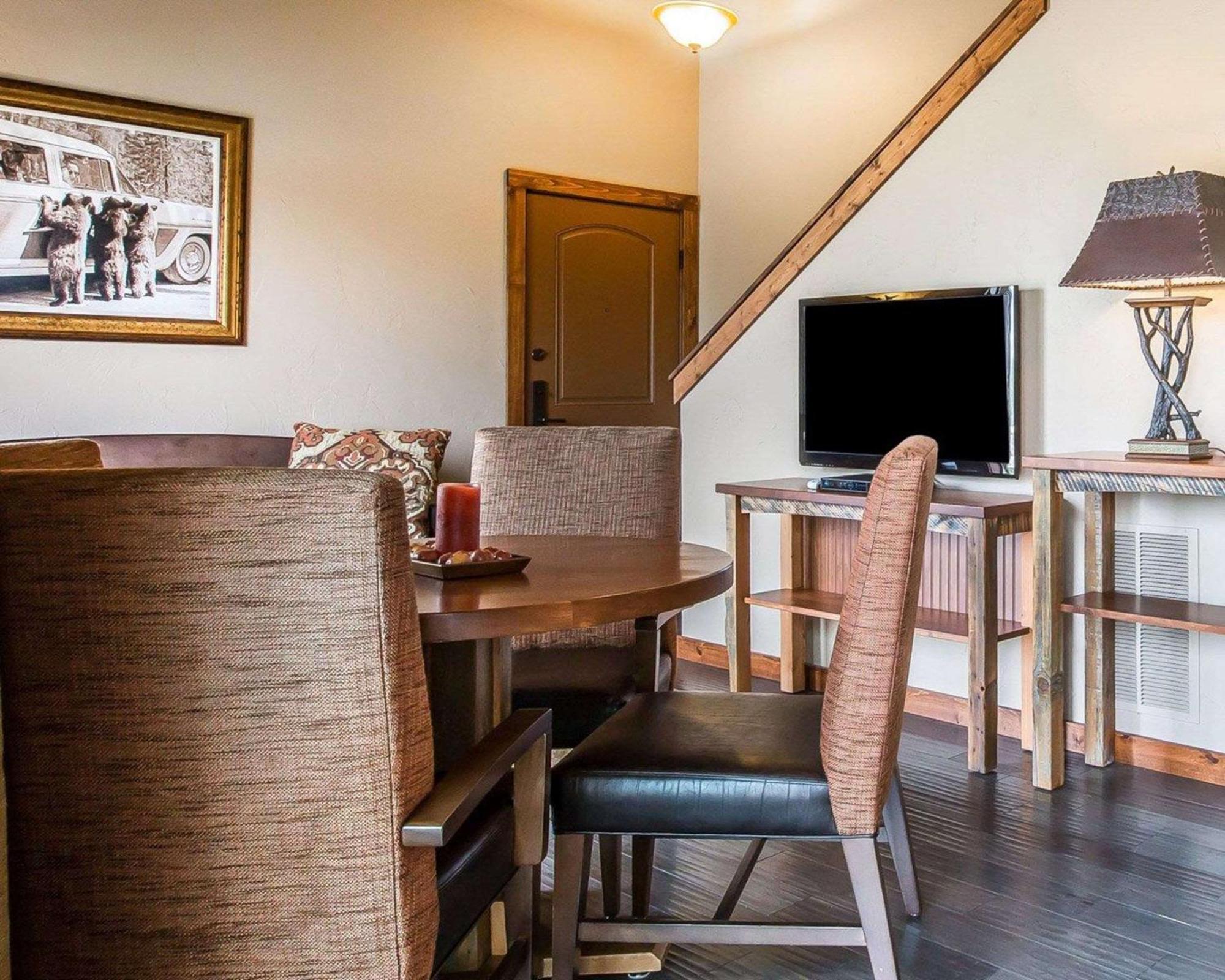 Yellowstone Valley Lodge, Ascend Hotel Collection Pray Luaran gambar