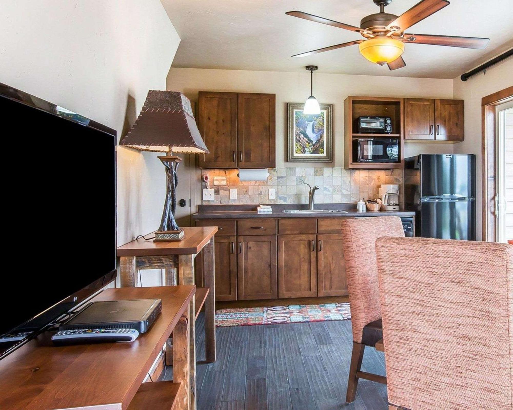 Yellowstone Valley Lodge, Ascend Hotel Collection Pray Luaran gambar